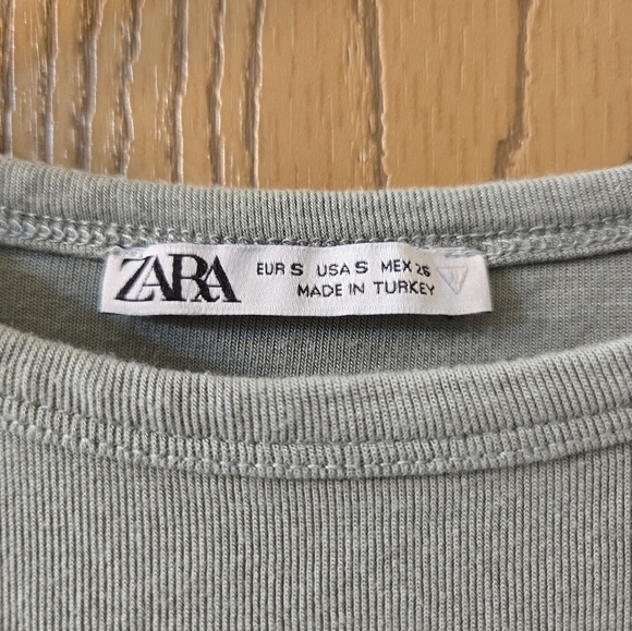 Zara Cropped Sage Green Tee sz S - Picture 2 of 4